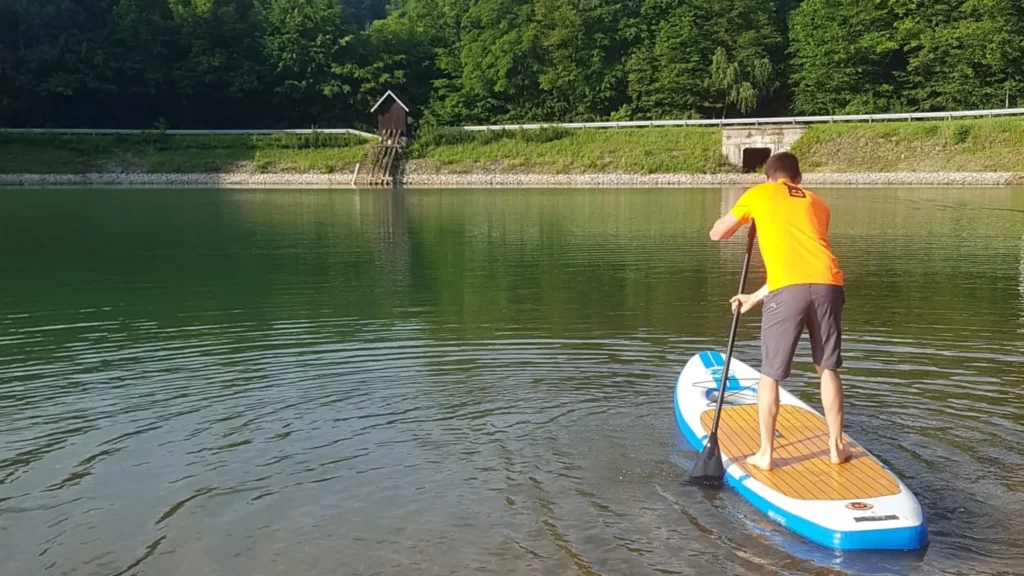 teambuilding na vode – firemné aktivity a tímové hry v blízkosti vody od firmy Pod klobúkom
